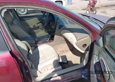 2001 Oldsmobile Aurora 4.0 z USA, uszkodzony, nr VIN 1G3GS64C714227986